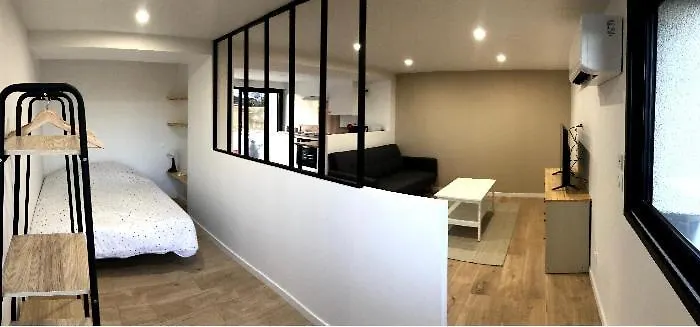 Immeuble Renove Au Centre D\'Auch.